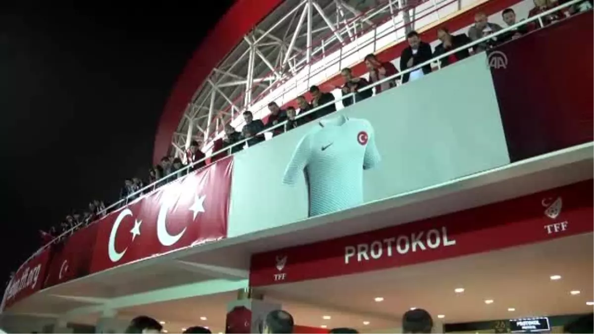Çavuşoğlu: \'Milli Takımımızla Gurur Duyuyoruz, Tebrik Ediyoruz\' - Antalya
