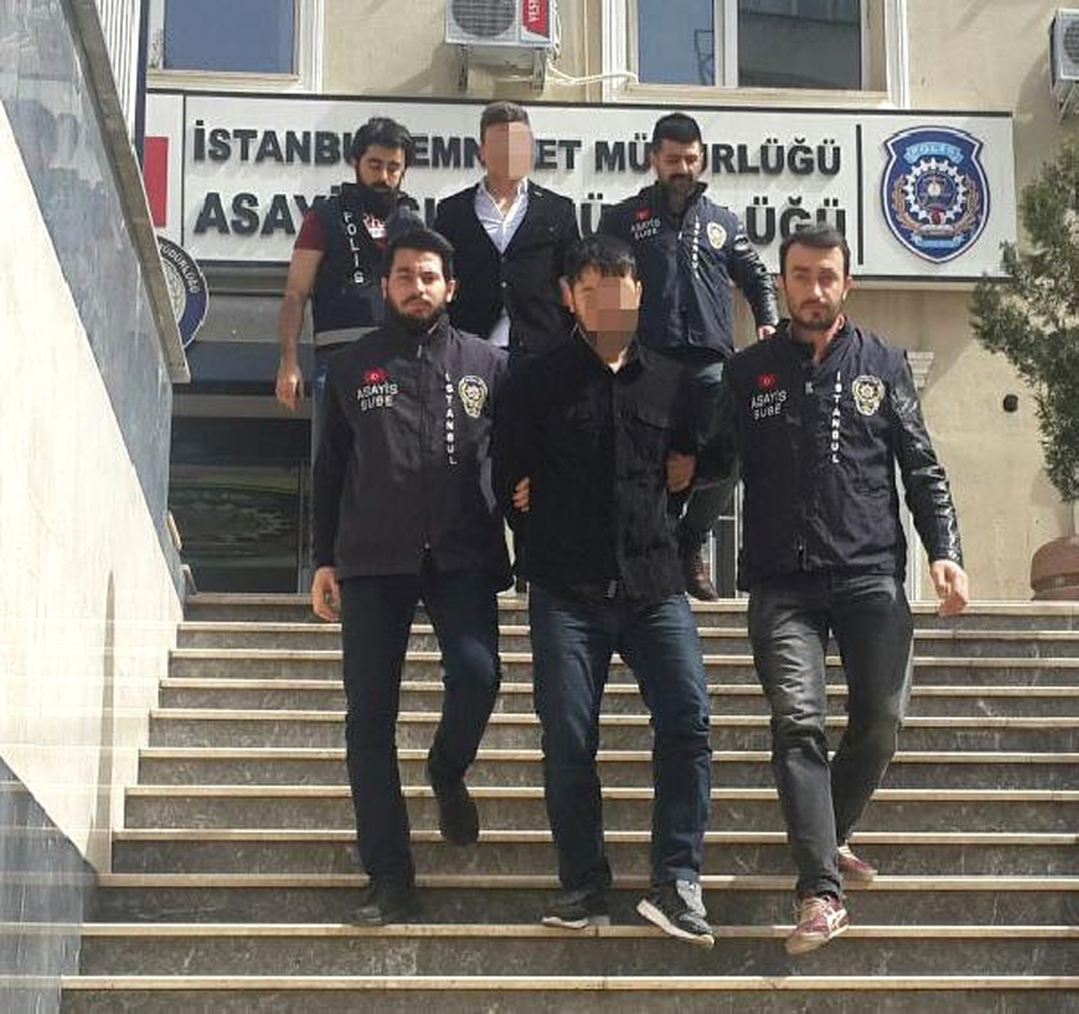 Cinayet Suçlamasıyla Gözaltına Alındı, 2 Cinayetten Daha Arandığı Ortaya Çıktı