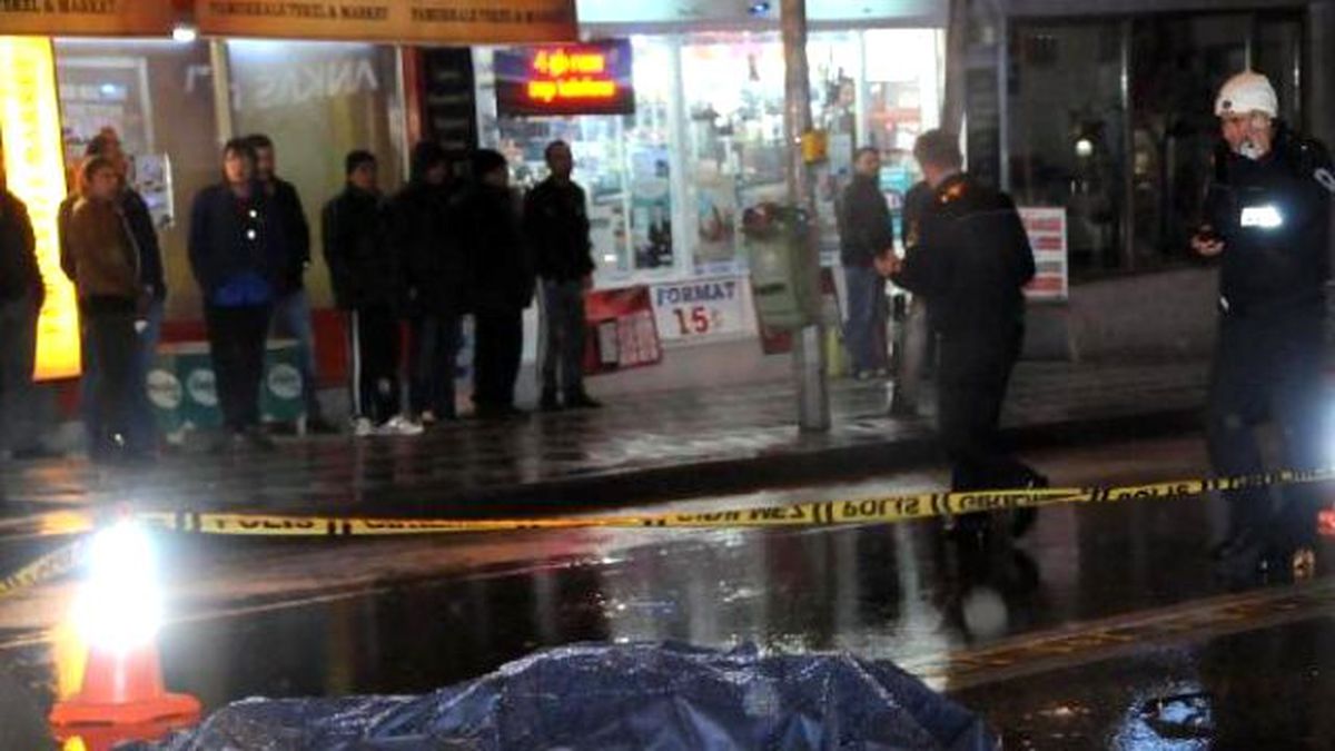 Eskişehir'de Halk Otobüsü 21 Yaşındaki Genç Kızı Ezdi Geçti, Durmadı