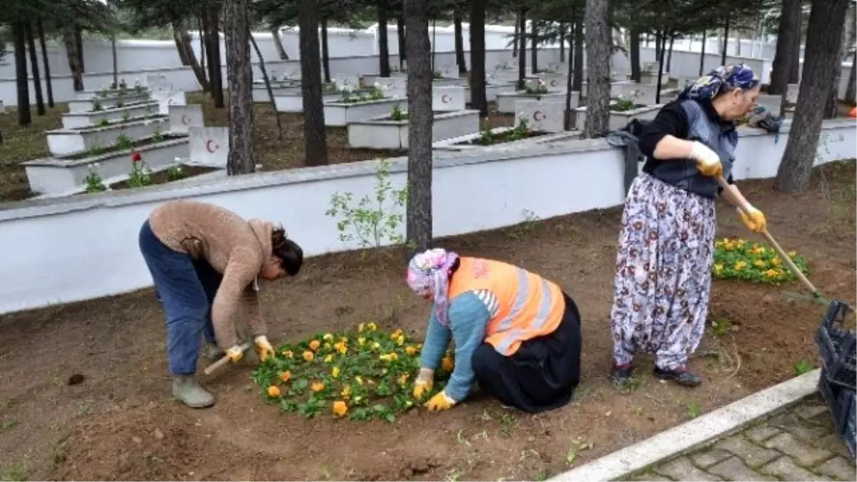 İnönü Şehitliği 1 Nisan Törenlerine Hazırlanıyor