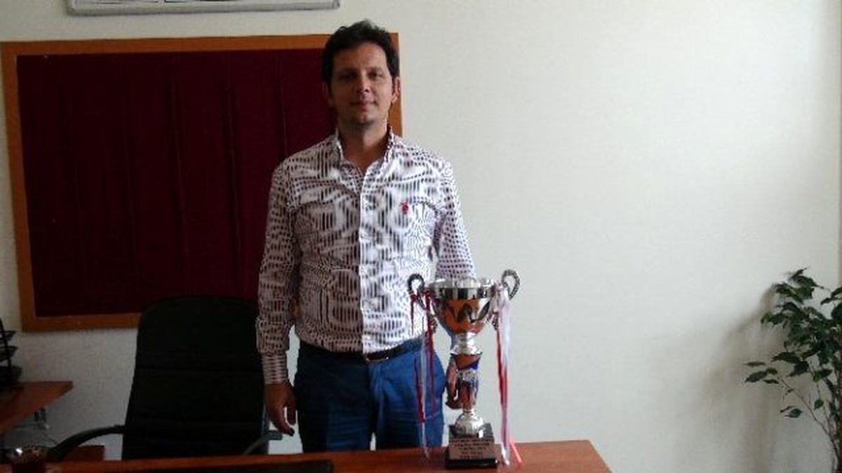 İnönü Üniversitesi Salon Futbol Takımında Şampiyonluk Sevinci