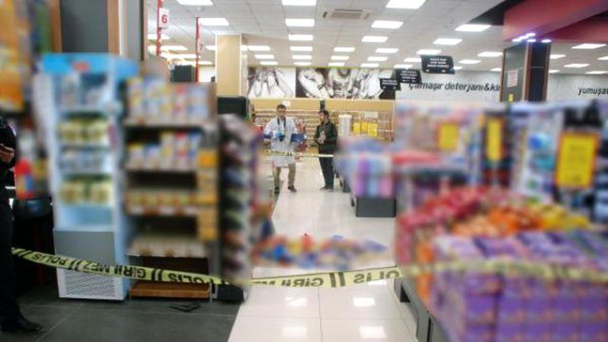 Markette İş Arkadaşını Vurdu