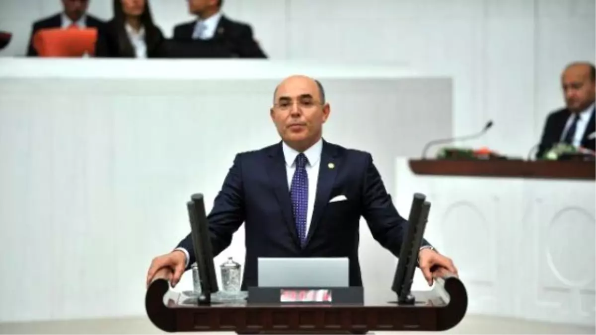 MHP\'li Karakaya\'dan, \'Taşerona Kadro\' Yorumu: Dağ Fare Doğurdu