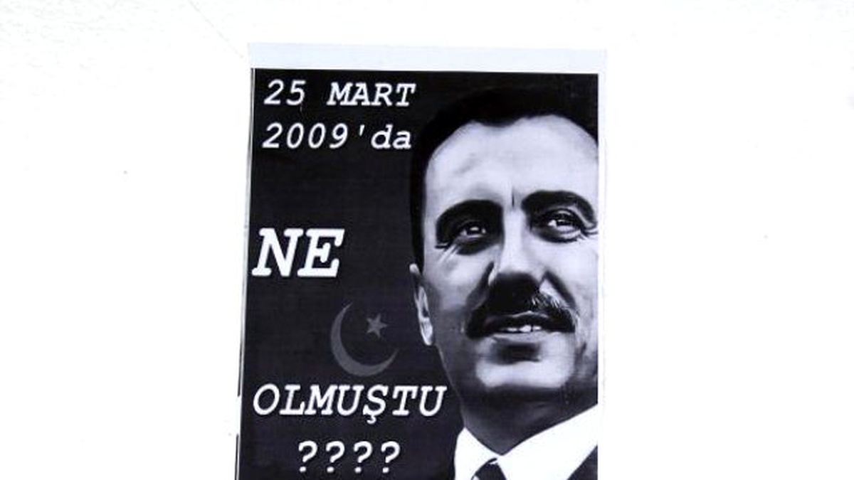 Kayseri\'de Muhsin Yazıcıoğlu İçin Gizemli Afişler