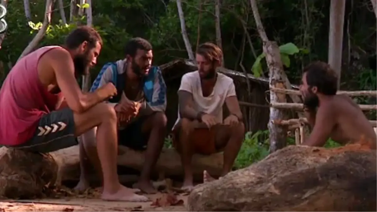 Nihal\'in Oyunlarda Sürekli Taktik Vermesi Artık Rahatsızlık Veriyor!