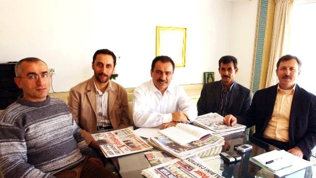Özdağ\'dan Muhsin Yazıcıoğlu Mesajı Açıklaması