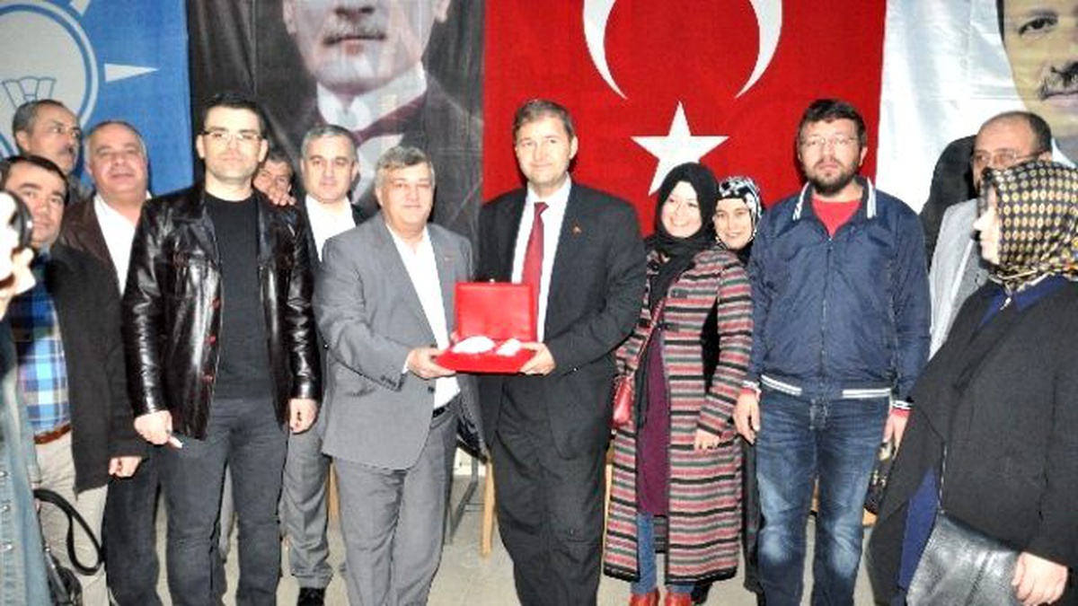Soma Kızılay\'dan AK Parti\'ye Ziyaret