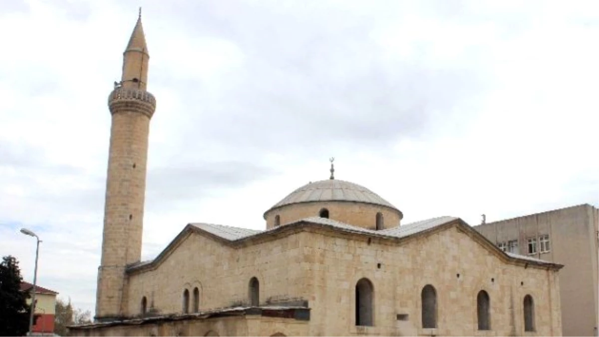 Ulu Cami Restorasyonu Devam Ediyor