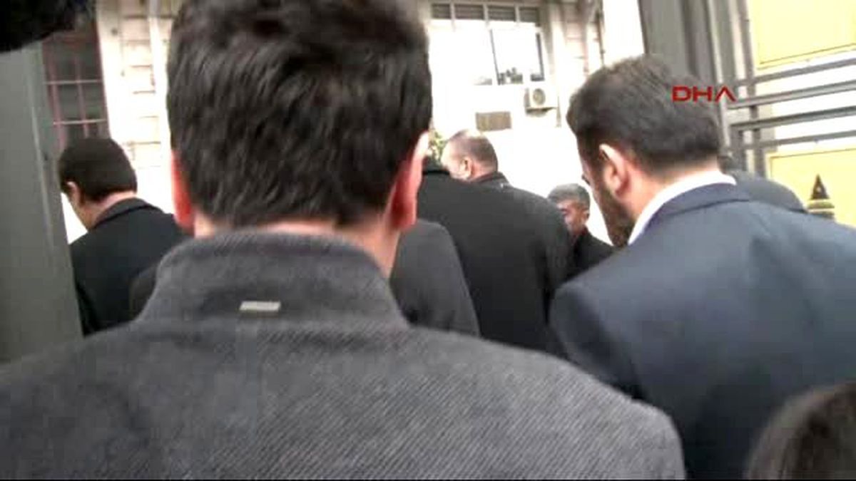 Vali Şahin ile Belediye Başkanı Topbaş, İstiklal Caddesi\'nde Yürüdü