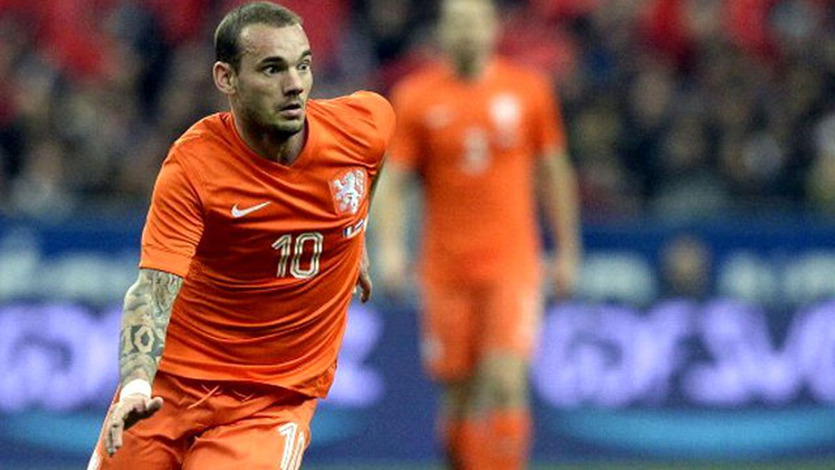 Wesley Sneijder, Fransa Maçında Sakatlanarak Oyundan Çıktı