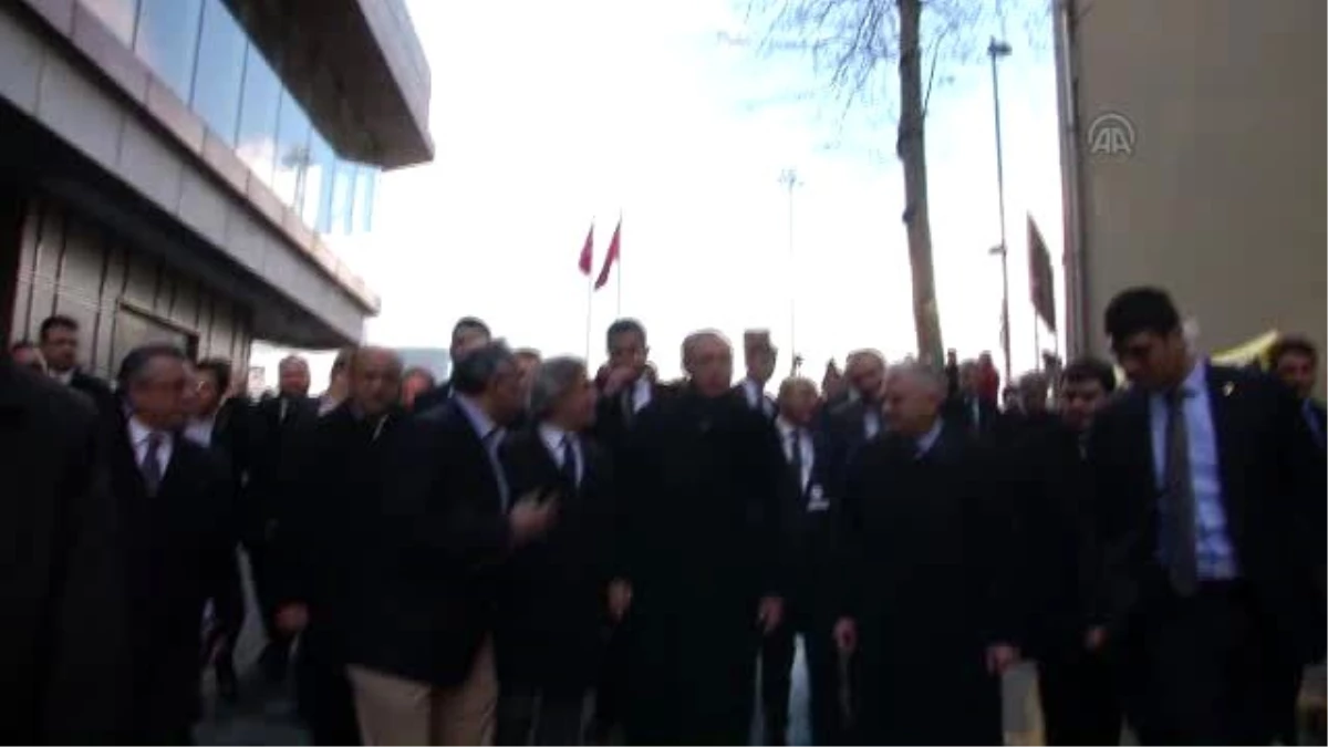 Cumhurbaşkanı Erdoğan, Taksim\'de İncelemelerde Bulundu