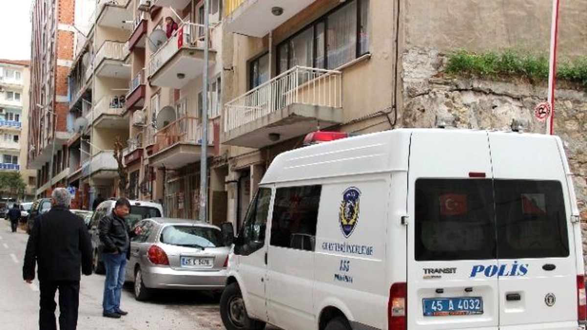 Emekli Başkomiser Canına Kıymak İstedi