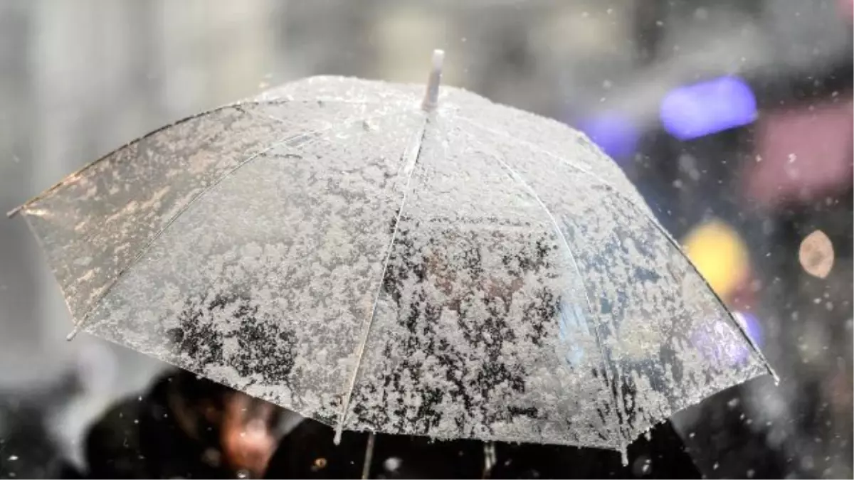 Meteoroloji Üç Bölgeye Şiddetli Kar Uyarısında Bulundu