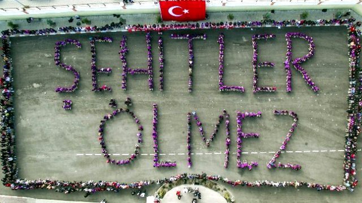 Nevşehir Lisesi Öğrencilerinden "Şehitler Ölmez" Kareografisi