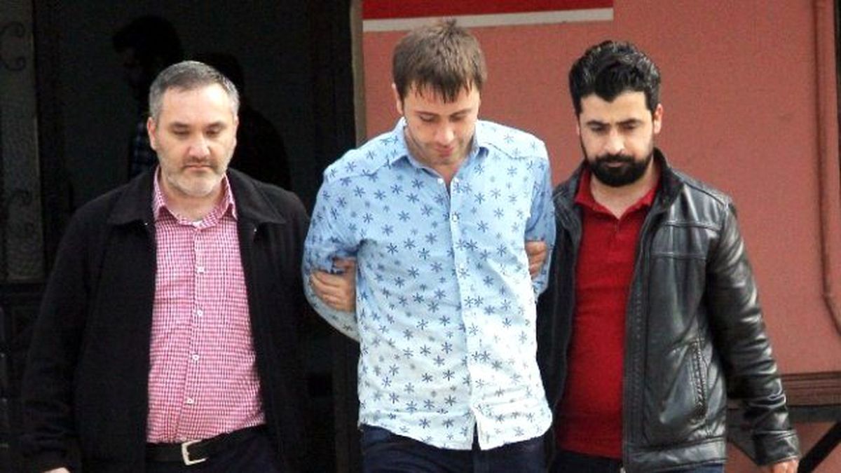 Polis Uçağın Kalkmasını Engelleyip Hırsızı Yakaladı