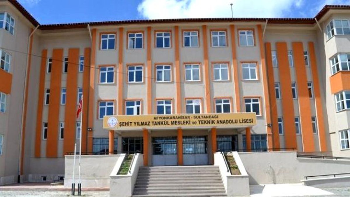 Şehit Binbaşı Tankül\'ün İsmi Liseye Verildi