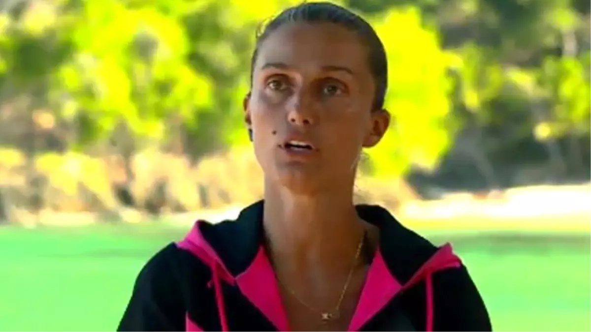 Tuğba Özay Yakın Arkadaşı Nagihan\'a Neden Tepki Gösterdi?