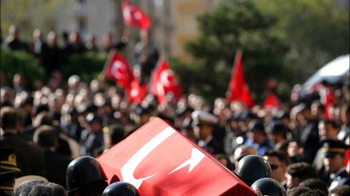 Hakkari ve Şırnak\'tan Kara Haber: 1 Polis ve 1 Korucu Şehit