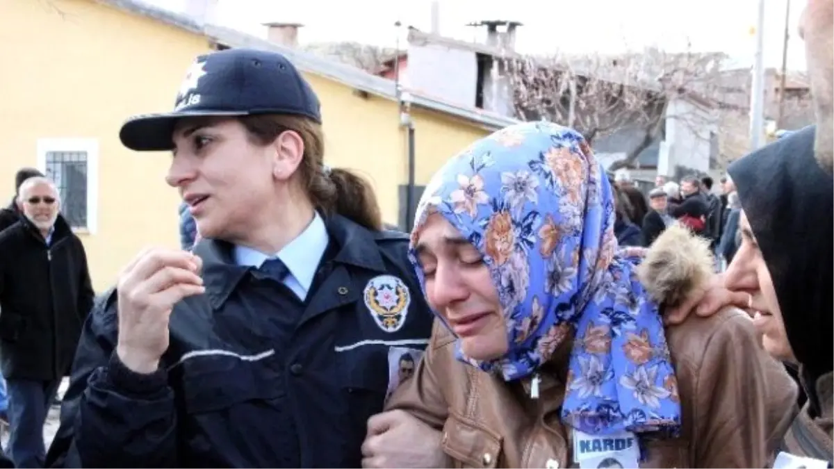 Yüksekova Şehidi Baba Ocağına Getirildi