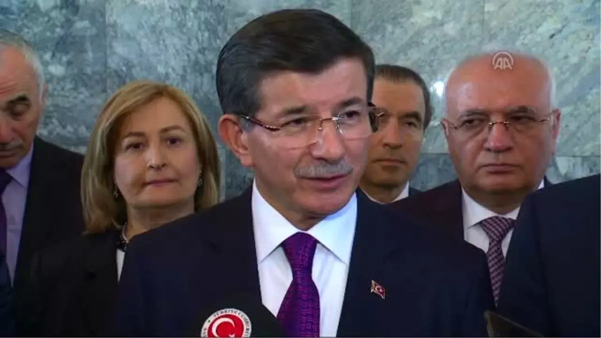 Başbakan Davutoğlu\'nun \'Dünya Tiyatrolar Günü\' Mesajı