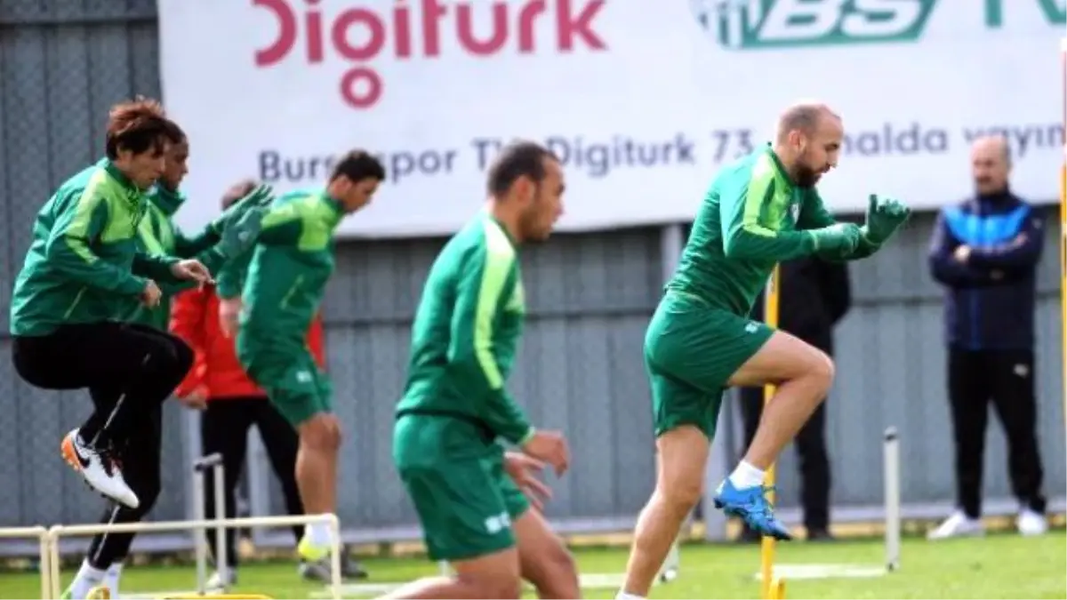 Bursaspor\'da Eksikler Tamamlanıyor