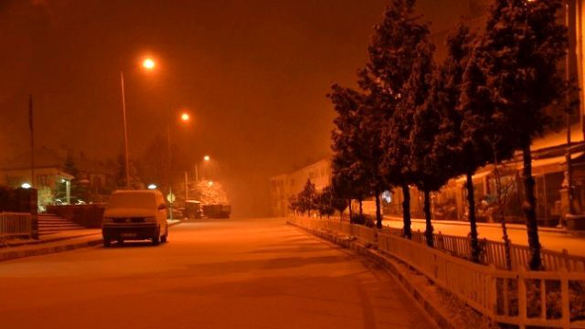 Koyulhisar Beyaza Büründü