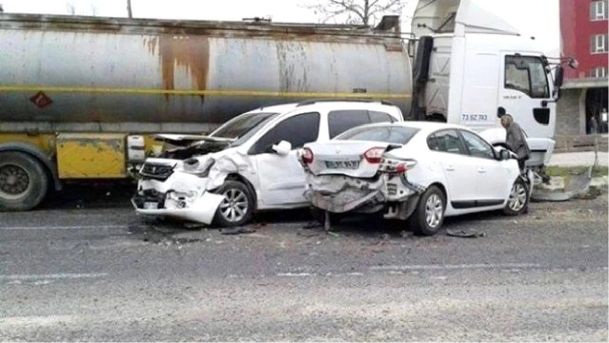 Mardin\'de Trafik Kazası: 3 Yaralı