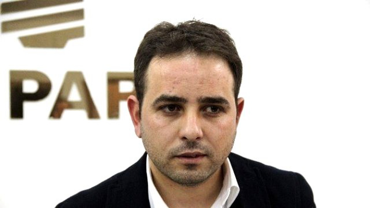 Milletvekili İshak Gazel, Şampiyon Kütahyaspor\'u Tebrik Etti