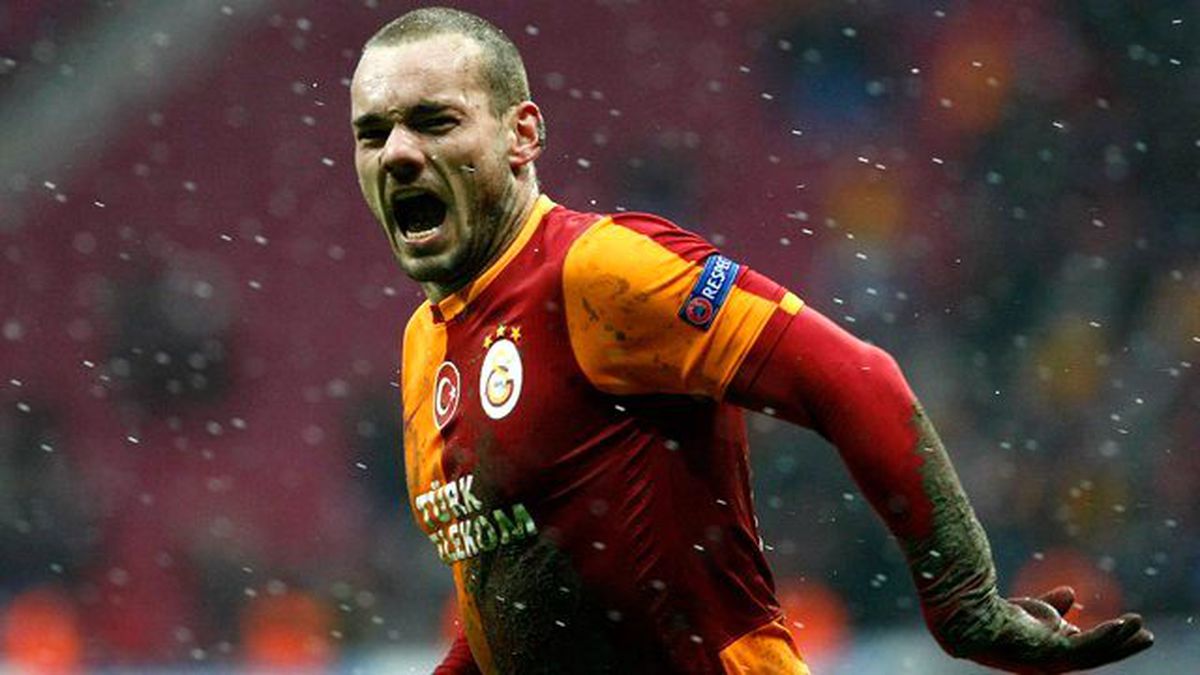 Robin van Persie: Wesley Sneijder, Türkiye'den Ayrılmak İstiyor