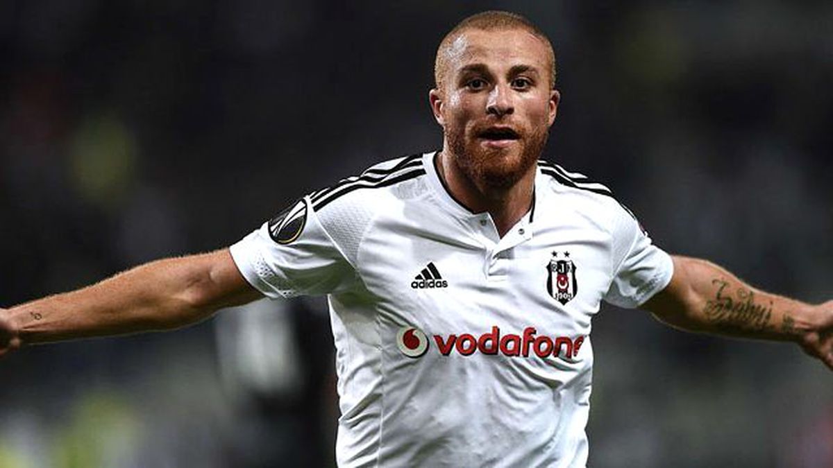 West Ham ve Tottenham Gökhan Töre'yi İstiyor