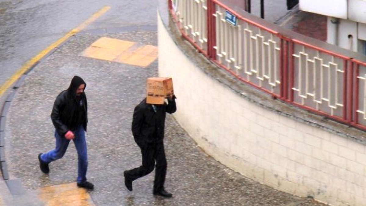 Aniden Bastıran Yağmur Vatandaşları Hazırlıksız Yakaladı