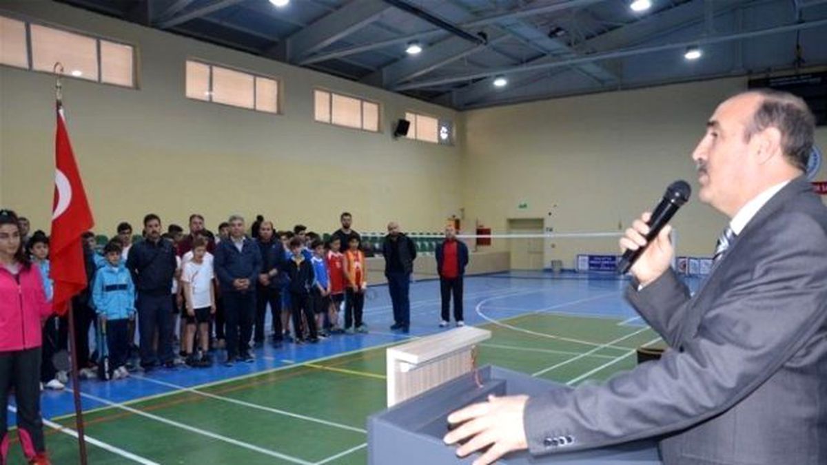 Badminton Grup Müsabakaları Başladı