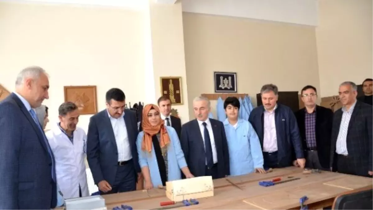 Bakan Tüfenkci, Kernek Külliyesini Gezdi