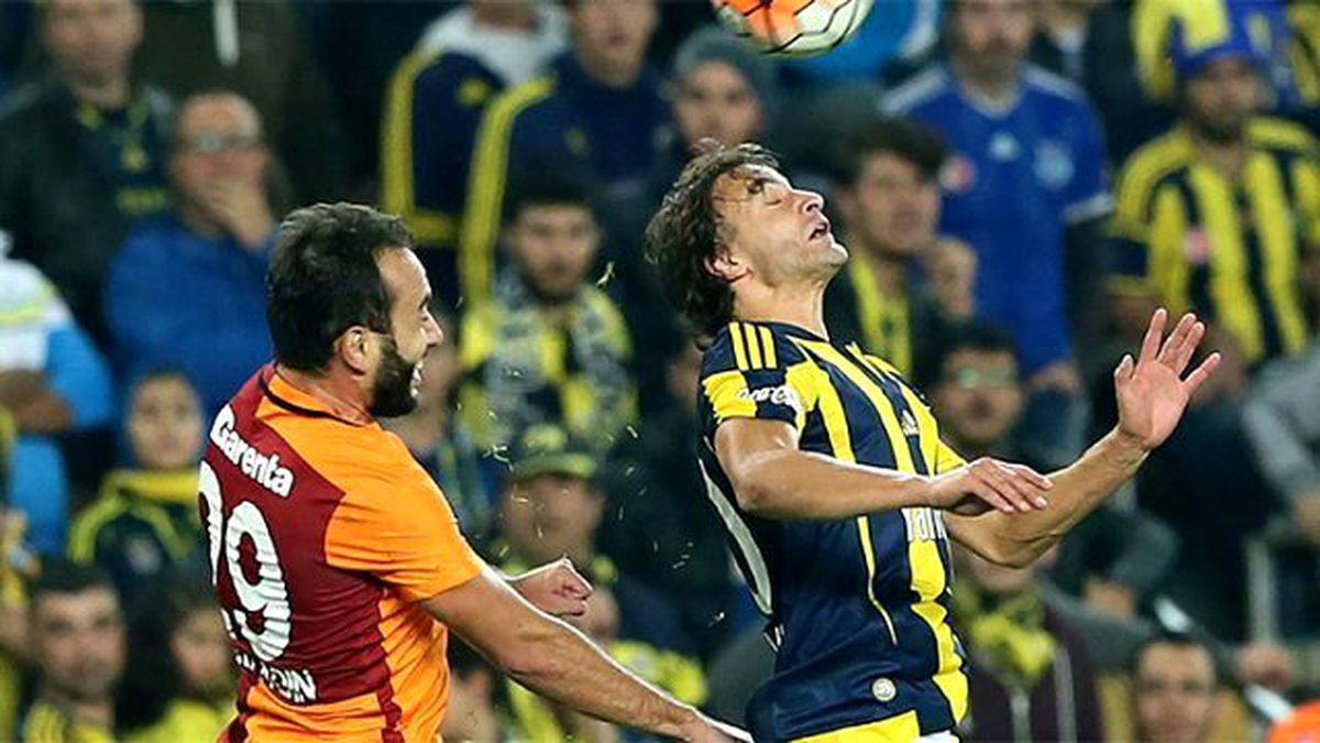 Ertelenen Galatasaray-Fenerbahçe Derbisinin Tarihi Belli Oldu