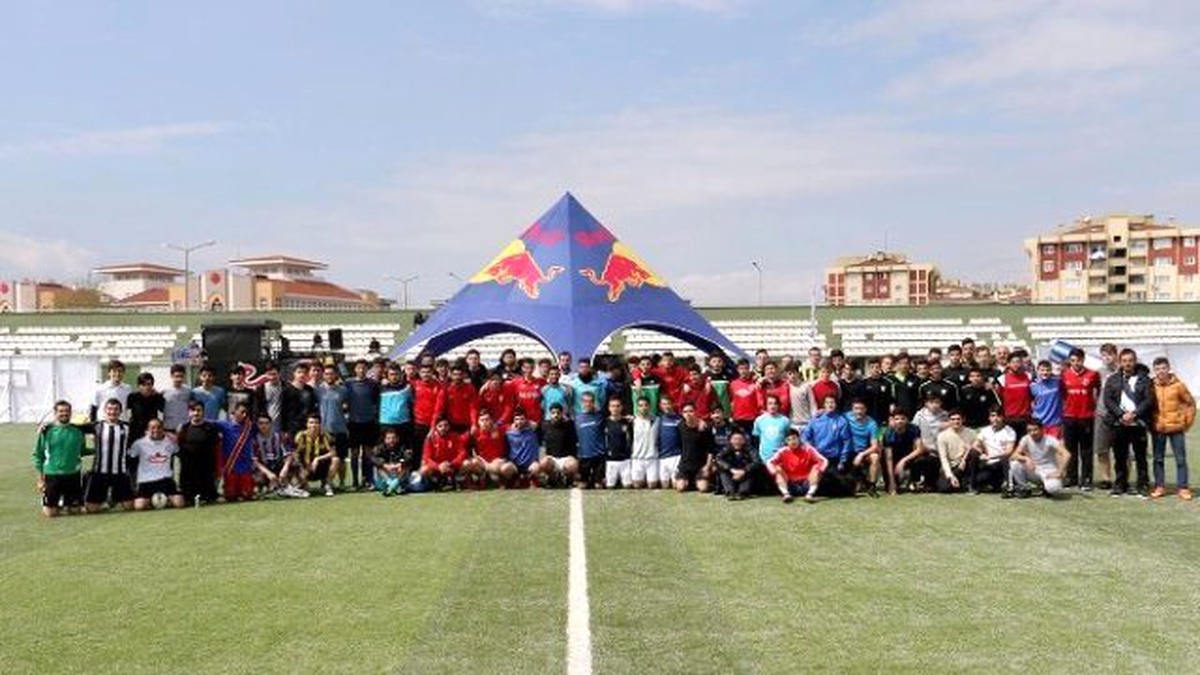 Genç Sporcular Futbol Turnuvasında Buluştu