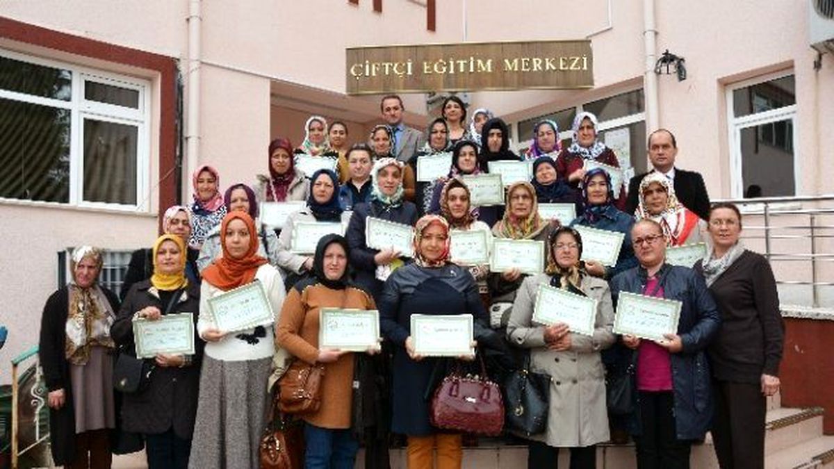 Ordu\'da Kadınlara Arıcılık Eğitimi