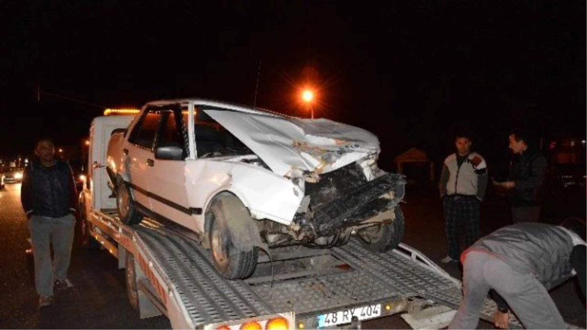 Ortaca\'da Trafik Kazası; 2 Yaralı