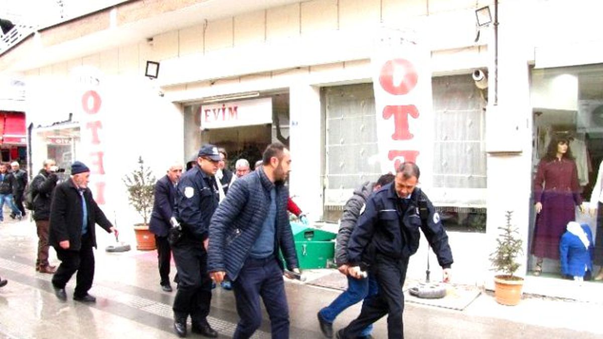 Otel Odasında Ölü Bulundu