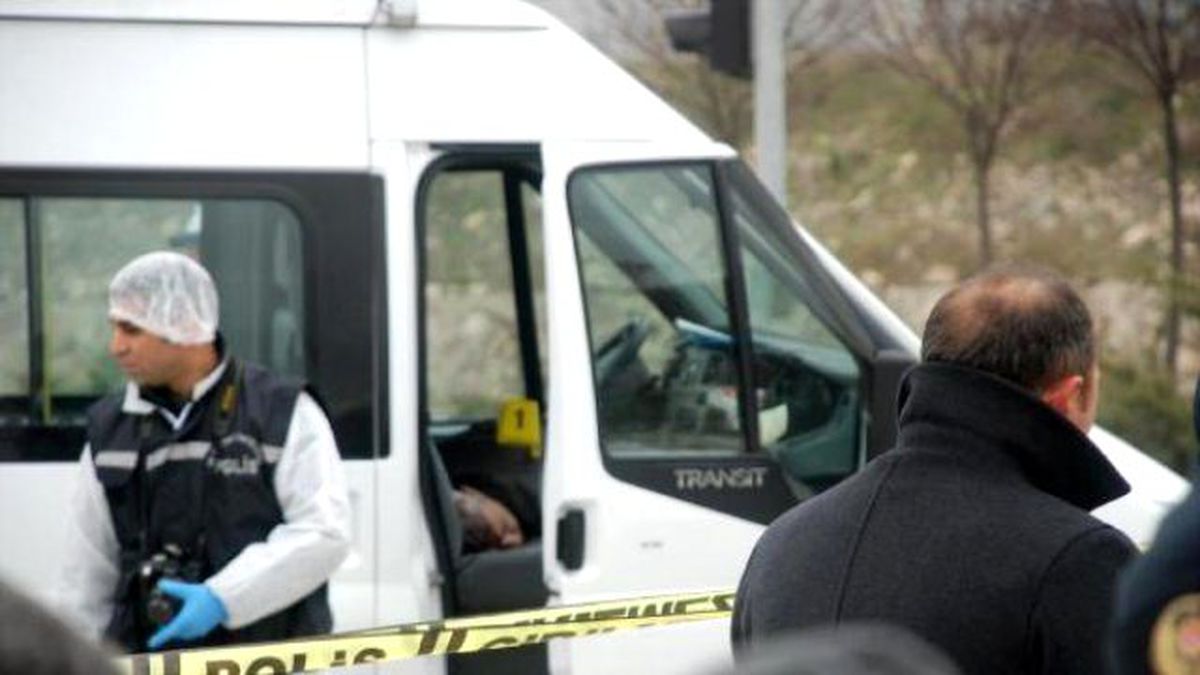 Polis Memuru, Direksiyon Başında İntihar Etti