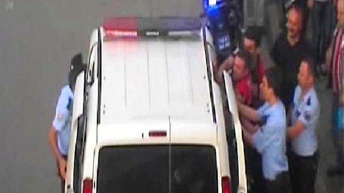Rize\'de Polisi Dayakla Suçlayan Emekli Polise Ceza