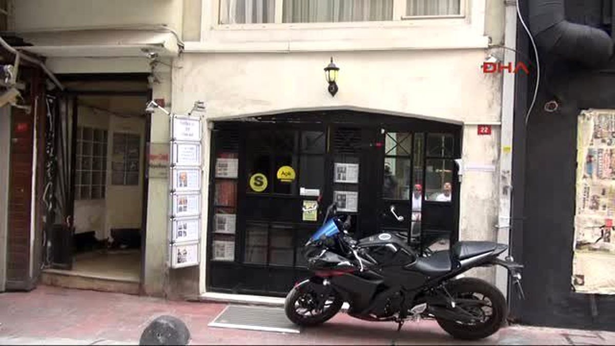 Beyoğlu\'nda Bir Kadın Dövülerek Öldürüldü