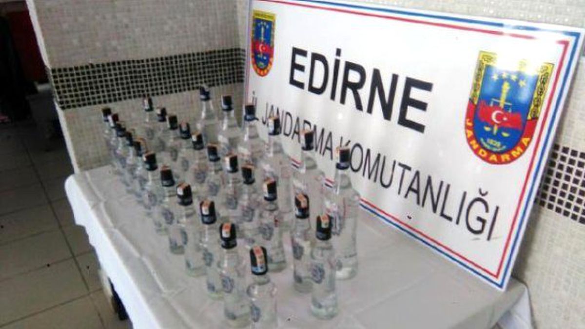 Edirne\'de 27 Şişe Sahte Rakı Ele Geçirildi
