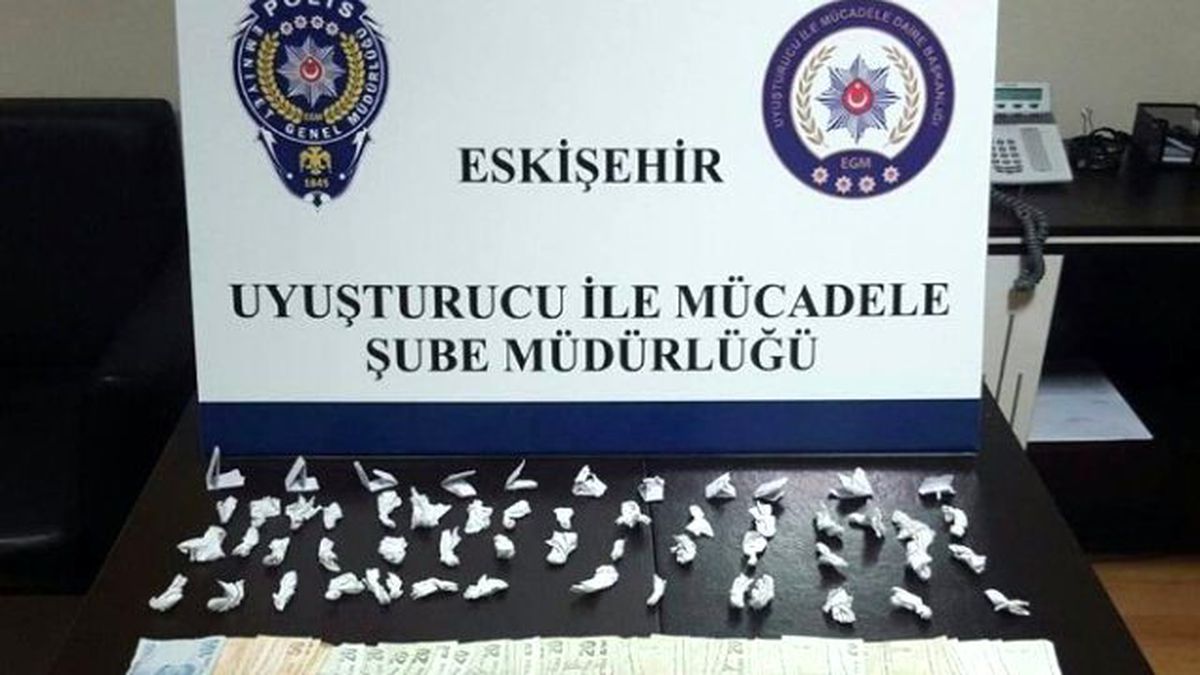 Eskişehir\'de Uyuşturucu Operasyonu, 2 Gözaltı
