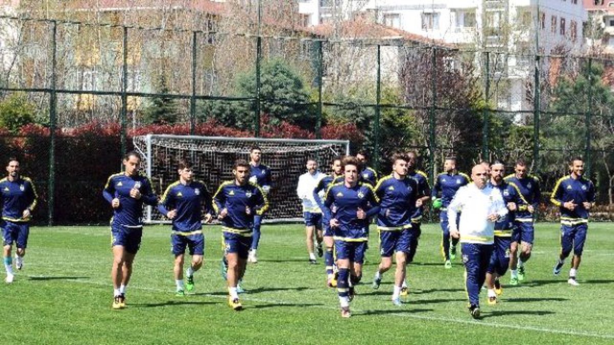 Fenerbahçe, 3 Gün Aradan Sonra Antrenmanlara Başladı