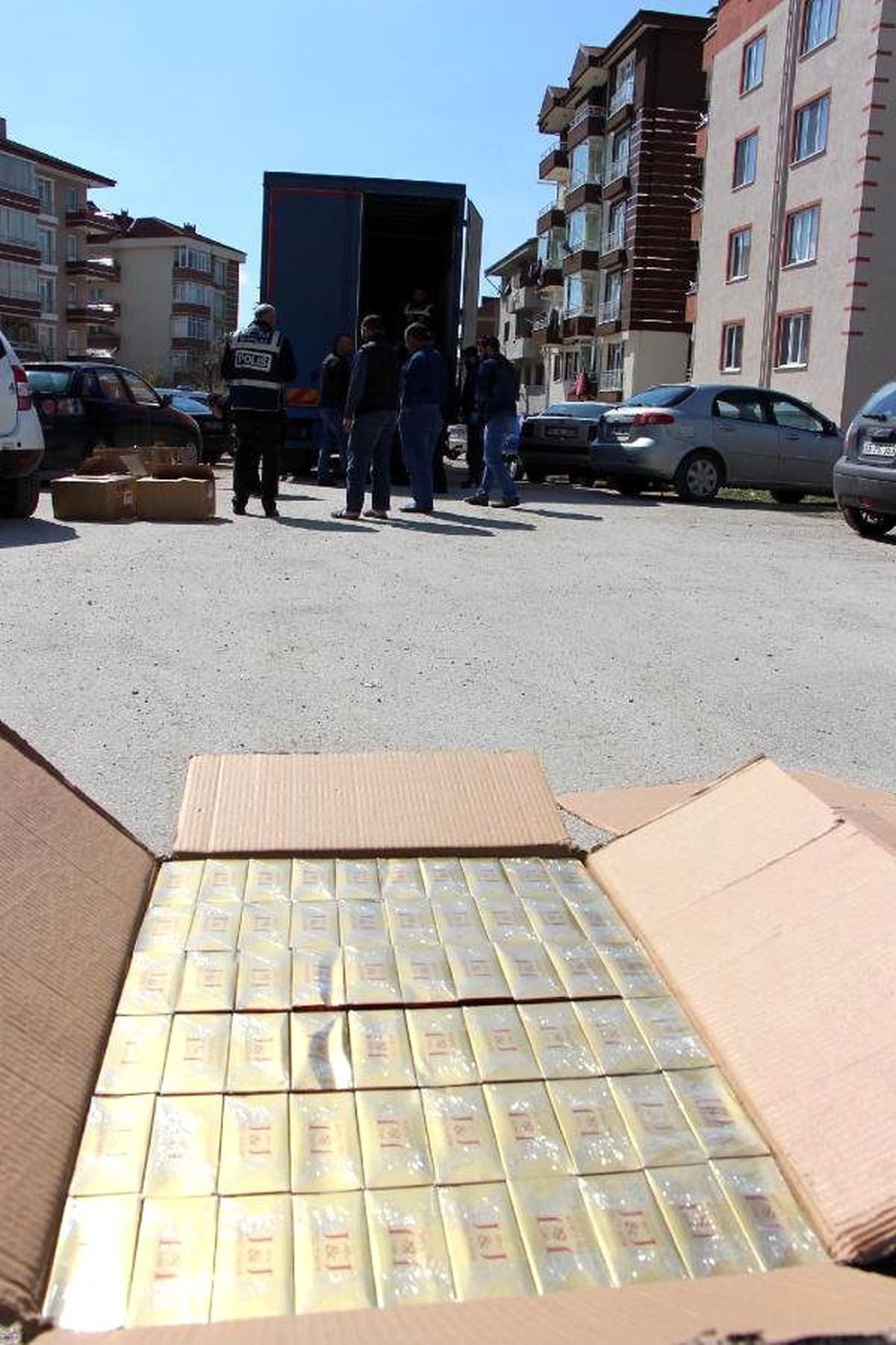 Fıstık Çuvalında Kaçak Sigara Ele Geçirildi