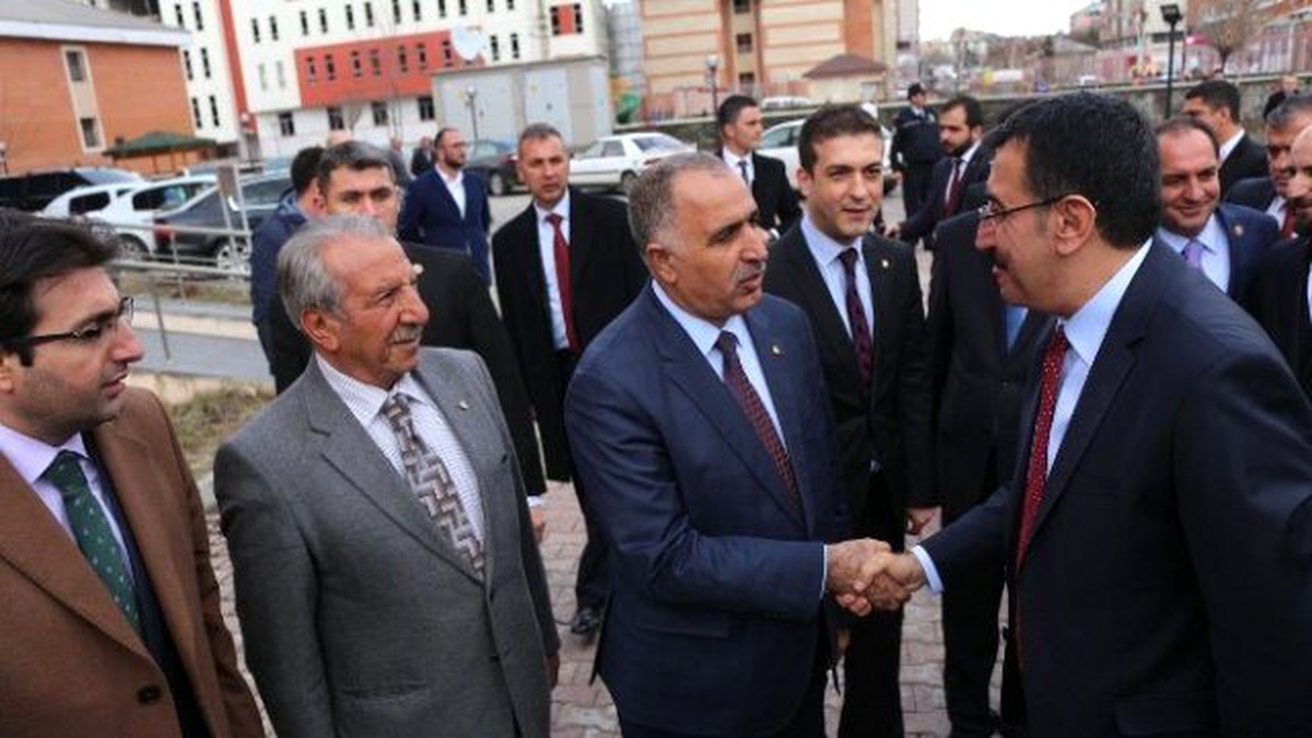 Gümrük ve Ticaret Bakanı Tüfenkci Ağrı\'da