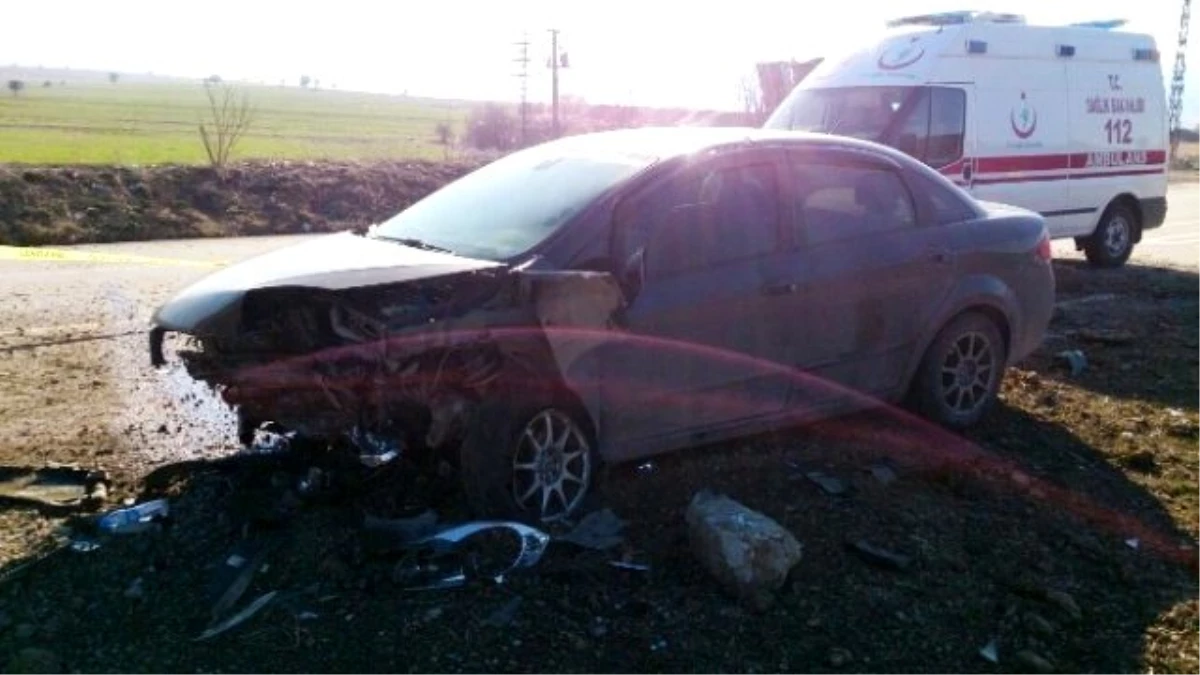 Karabük\'te Trafik Kazası: 1 Ölü, 1 Yaralı