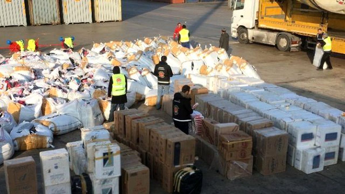 Limanda 700 Bin Kaçak Sigara Ele Geçirildi
