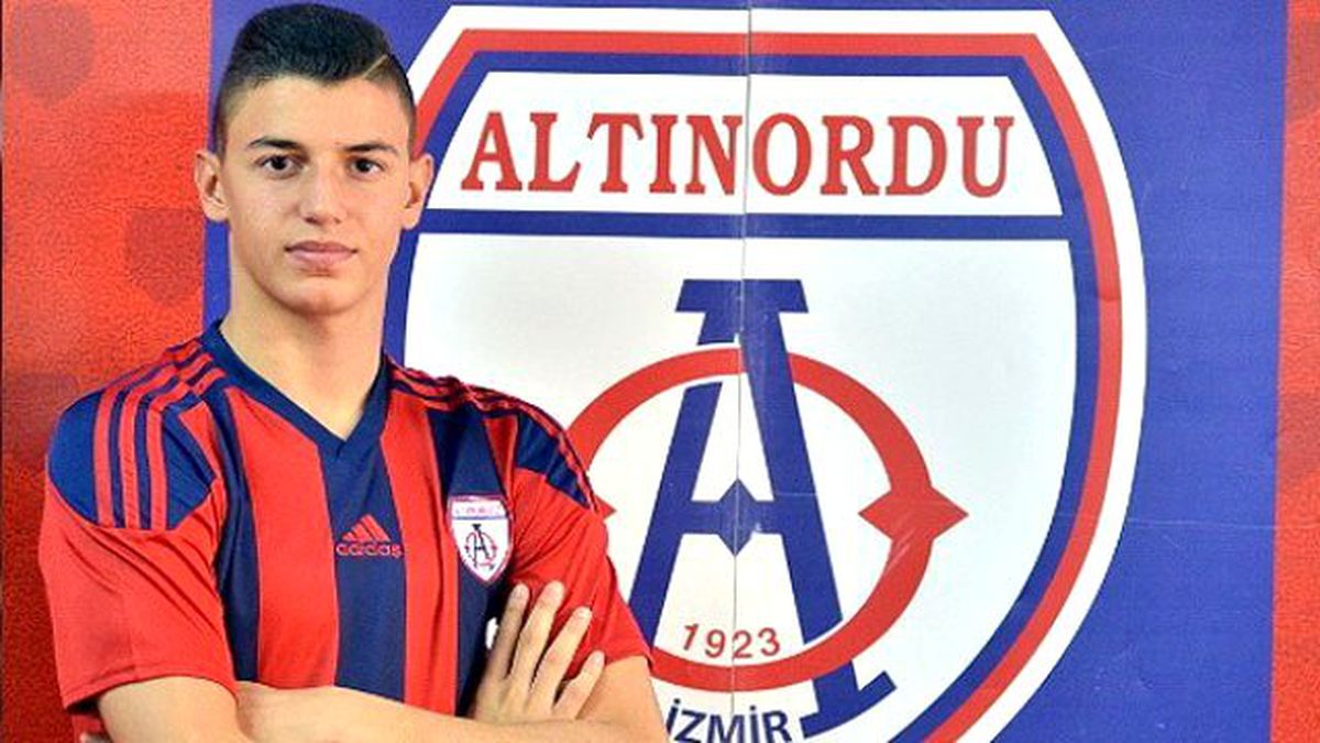 Manchester City, 15'lik Milli Kaleci Berke'nin Peşinde
