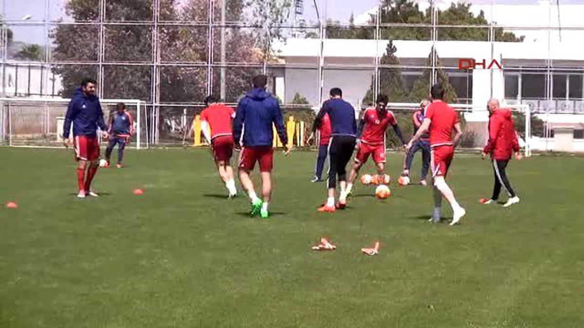 Mersin İdmanyurdu Başakşehir\'e Bileniyor